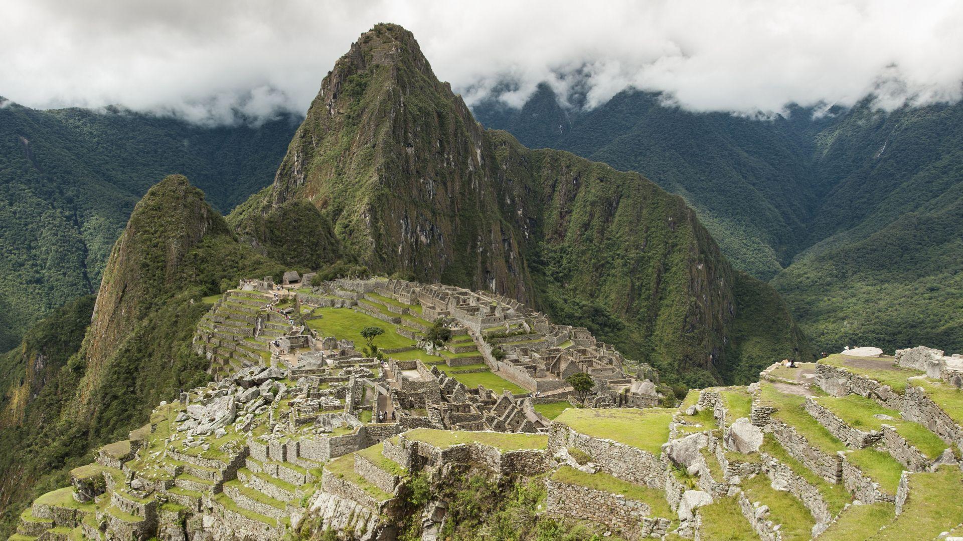 Discovering the Ancient Ruins of Machu Picchu in Peru